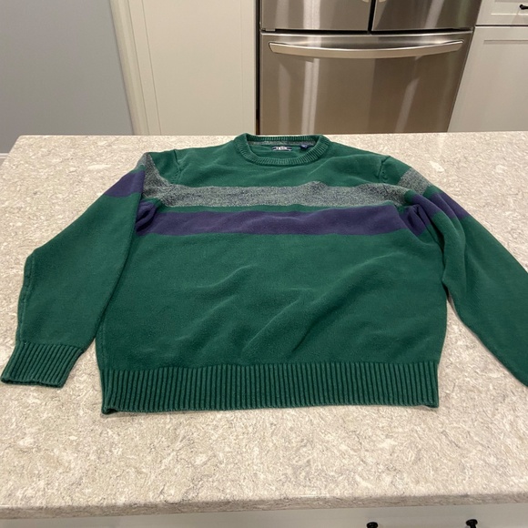 Izod Men’s Sweater—Large - Picture 3 of 4